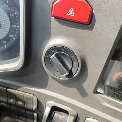 2024 National Heavy Duty Truck HOWO630HP 6X410 Truck di trasporto a trazione con ruote usate
