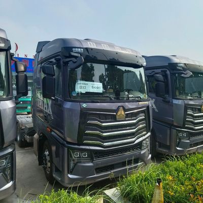 Camion pesante a trasmissione automatica Euro6 HOWO LNG Tractor Trailer Head per lavori pesanti