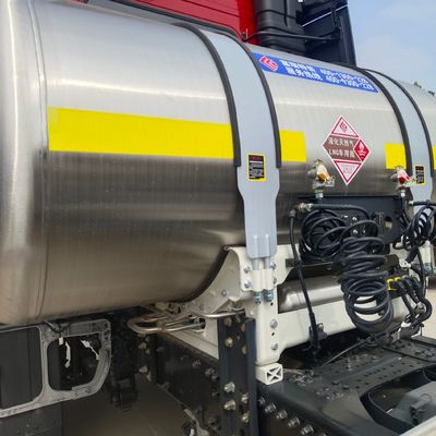 Dongfeng Tianlong Gas 6X4 Tract con prestazioni di lavoro pesante secondo lo standard di emissione Euro6