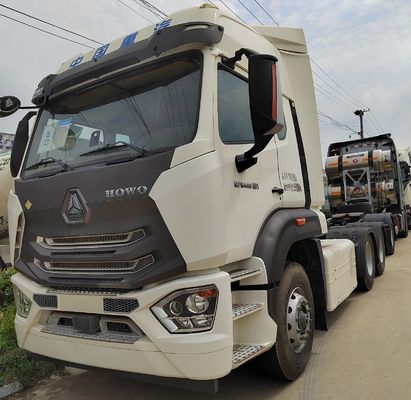 Dimensione del pacchetto personalizzato HOWO N 440/460HP 6X4 LNG/CNG Tractor Trucks per il trasporto merci