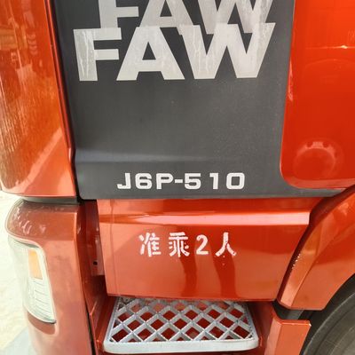 Euro 5 510 CV FAW J6p Gas LNG Truck 6 * 4/4 * 2/6 * 2 Trattore usato