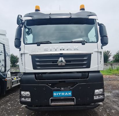 Sinotruk Sitrak camion pesante con serbatoio di 1000 litri e semirimorchio trainante