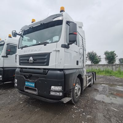 390HP Sinotruk Sitrak trattore con sedile a sospensione pneumatica e 6 mesi di servizio post-vendita