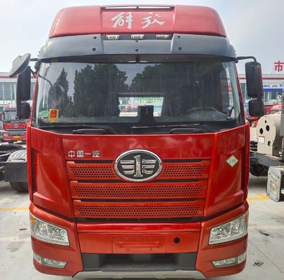 Vendite FAW J6p Gas 6X4 Truck con stile di sollevamento frontale e 6 mesi di servizio post-vendita