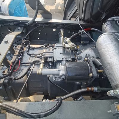 ZZ4257N3247E1H Sinotruk HOWO Tractor Trailer con serbatoio e carburante da 600L