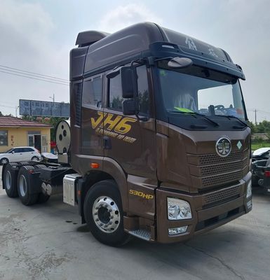 Veicolo da trasporto con trattore a gas a liberazione da 630 CV con pneumatici e sistema di sterzo avanzato