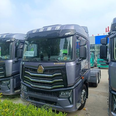 Camionetto ad LNG HOWO 2024 personalizzato da 480 a 700 CV per il trasporto