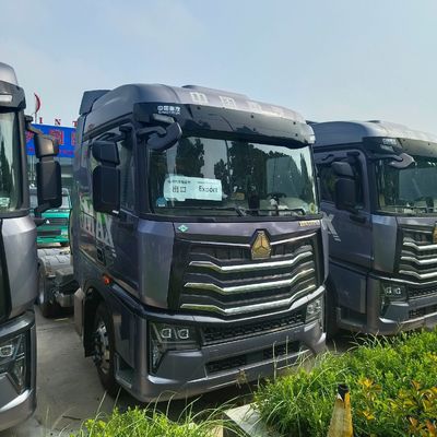 Camionetto ad LNG HOWO 2024 personalizzato da 480 a 700 CV per il trasporto