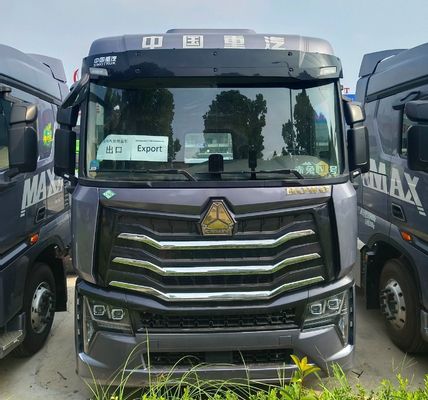 Personalizzazione 2024 Light HOWO LNG Gas Traction Truck 6 * 4/4 * 2/6 * 2 480HP a 700HP