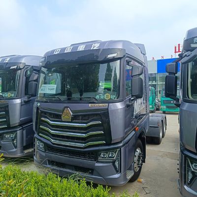 Personalizzazione 2024 Light HOWO LNG Gas Traction Truck 6 * 4/4 * 2/6 * 2 480HP a 700HP