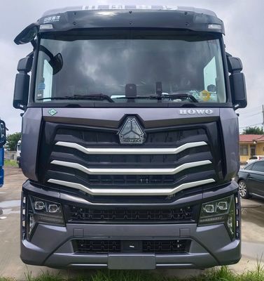 Guida idraulica con assistenza elettrica 2024 Chinese HOWO LNG540HP Heavy-Duty Truck