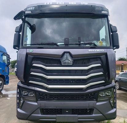 2024 HOWO Max LNG540HP Camionetto ad trasmissione automatica con pneumatici senza tubi