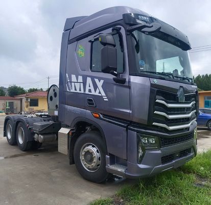 2024 Sinotruk HOWO LNG Tractor Head per il trasporto a lunga distanza Dimensione 7,81m*2,53m*3,98m