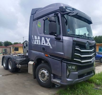 6x4 Capacità di carico 31-40t HOWO Gas LNG540HP Automatic Transmission Traction Transport Truck