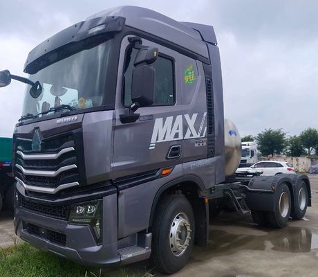 2024 HOWO 6X4LNG540HP Trattore a trasmissione automatica