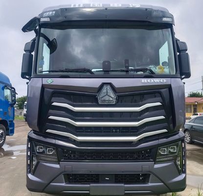 2024 Heavy Duty HOWO 6X4/4X4 10/8 Ruota usata a trazione Camione da trasporto testa con pneumatici