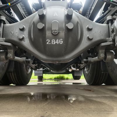 2024 Heavy Duty HOWO 6X4/4X4 10/8 Ruota usata a trazione Camione da trasporto testa con pneumatici