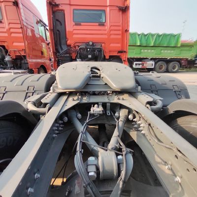 Tipo di trasmissione manuale Usato Sinotruck HOWO 6X4 CNG Traktor Truck per le vostre esigenze