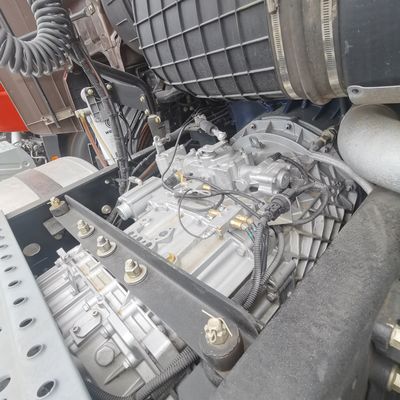 Camion idraulico a gas a sterzo FAW Jh6 Costo di spedizione standard internazionale Euro6 di emissioni