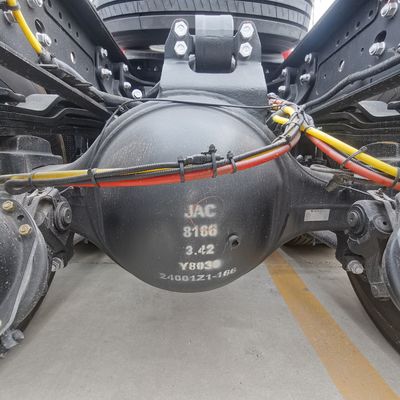 JAC 6X4 Camion con serbatoio del carburante 600L pneumatico senza tubo Disegno 351-450hp